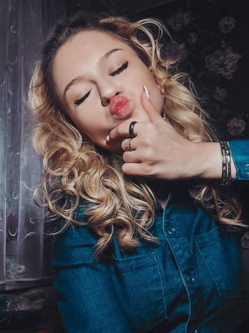 Камила Апартаменты Блондинка фото 3